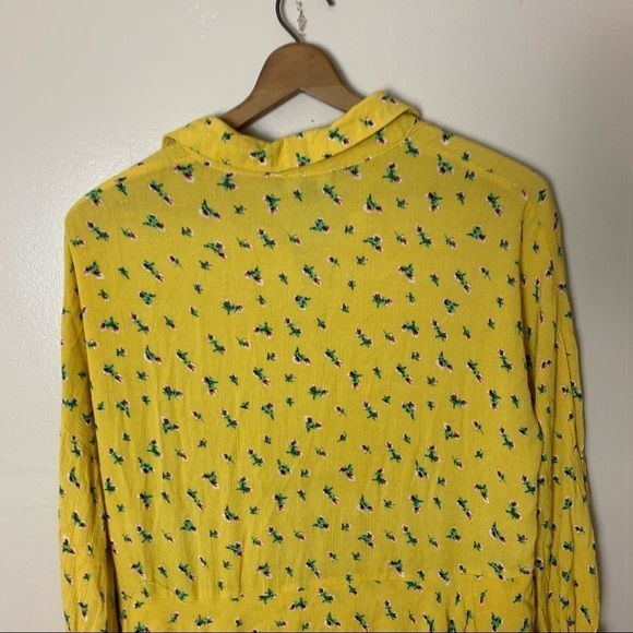 26. [Suzanne Betro] Yellow Floral Print Ruffle Tiered High Low Button Down Top - Picture 7 of 9